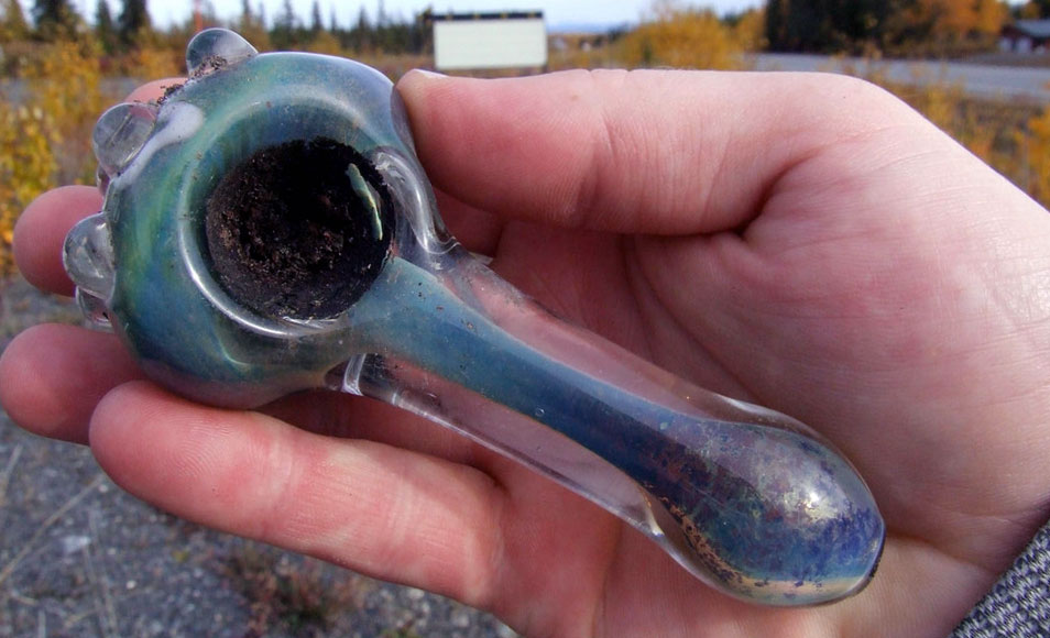Tips To Consider When Cleaning a Glass Pipe